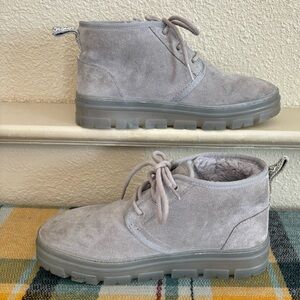 UGG Neumel Clear Grey Women’s Chukka Boots Size 9 Cozy Winter Chic